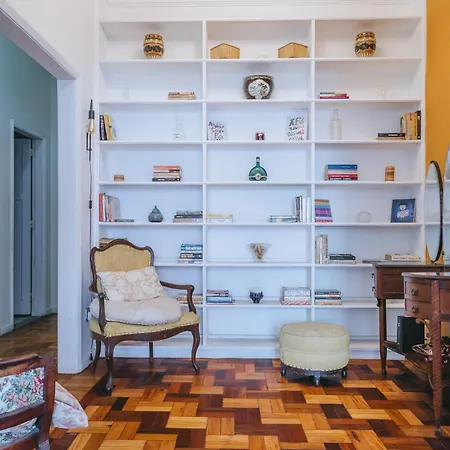 Amplo Apartamento - 3 Quartos - 1 min da praia-2
